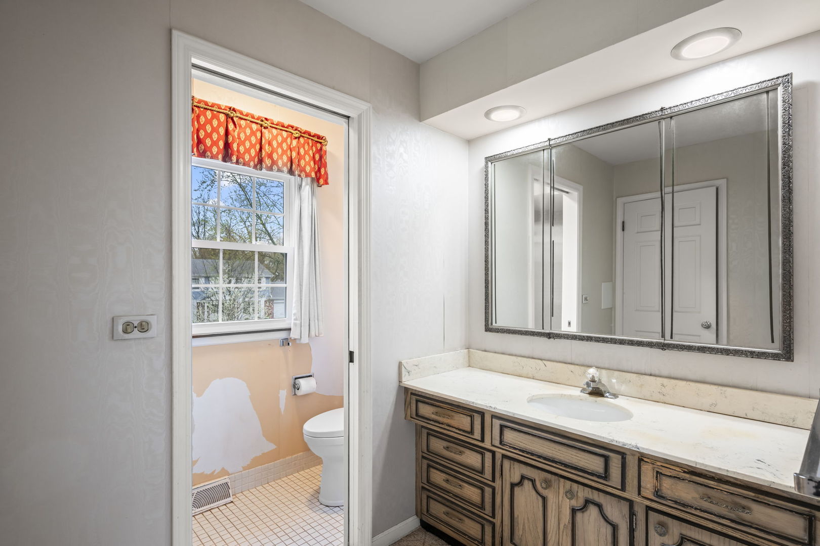 1402 N Harvard Avenue, Arlington Heights, IL 60004