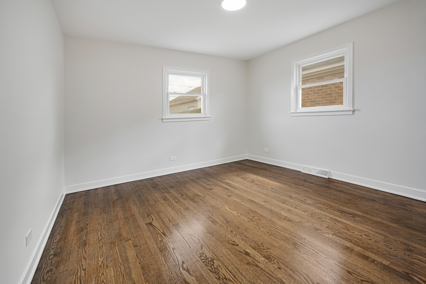 7727 New England Avenue, Burbank, IL 60459