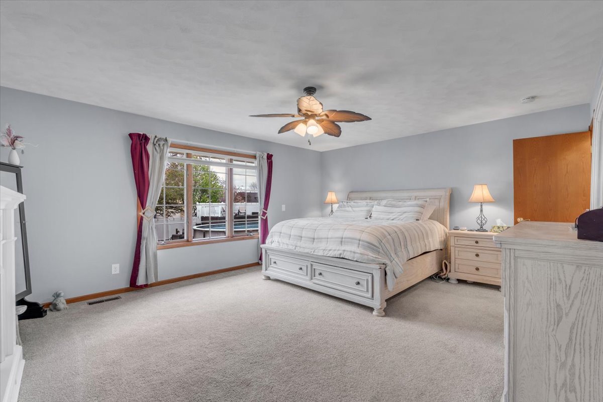 3402 76th Street, Moline, IL 61265