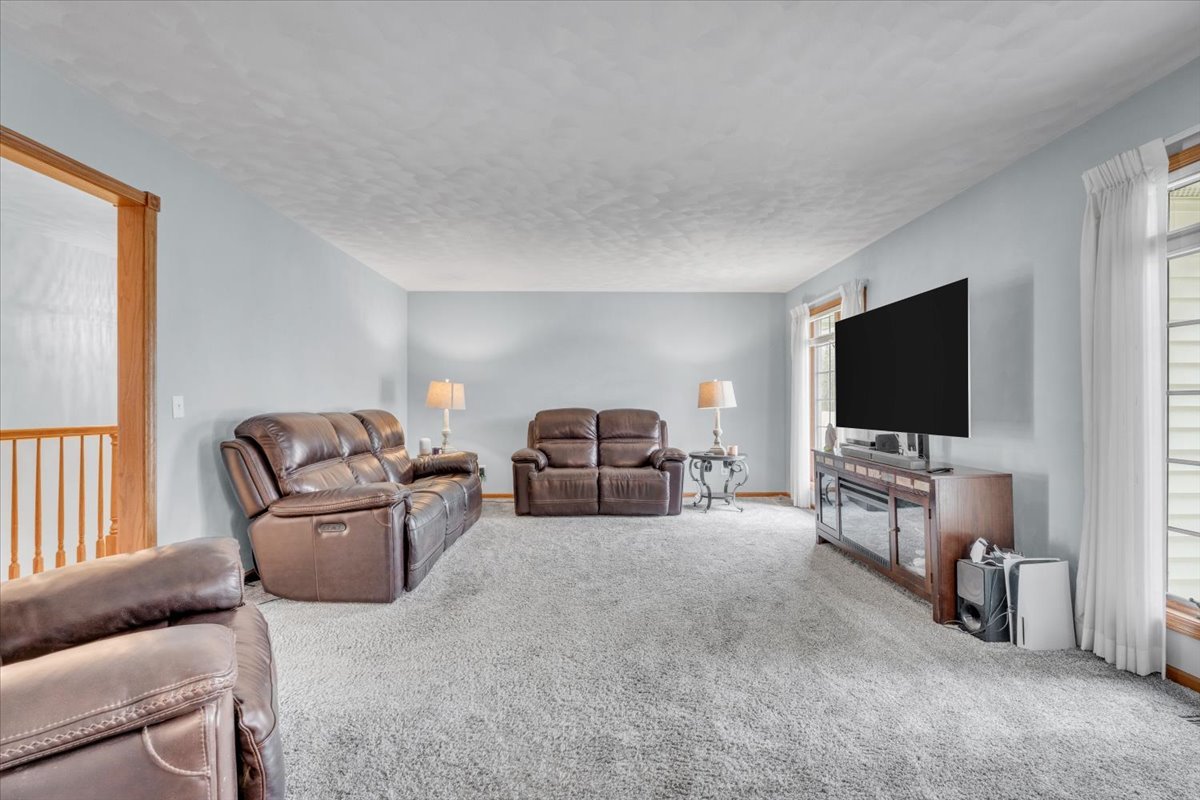 3402 76th Street, Moline, IL 61265