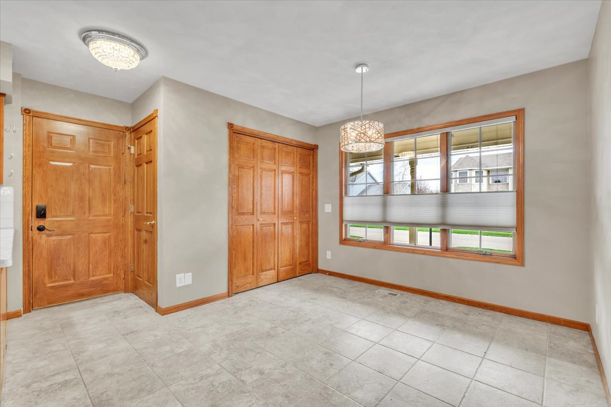 3402 76th Street, Moline, IL 61265