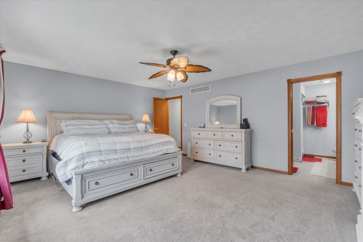 3402 76th Street, Moline, IL 61265