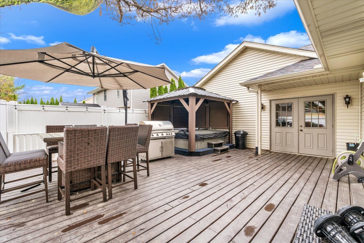 3402 76th Street, Moline, IL 61265