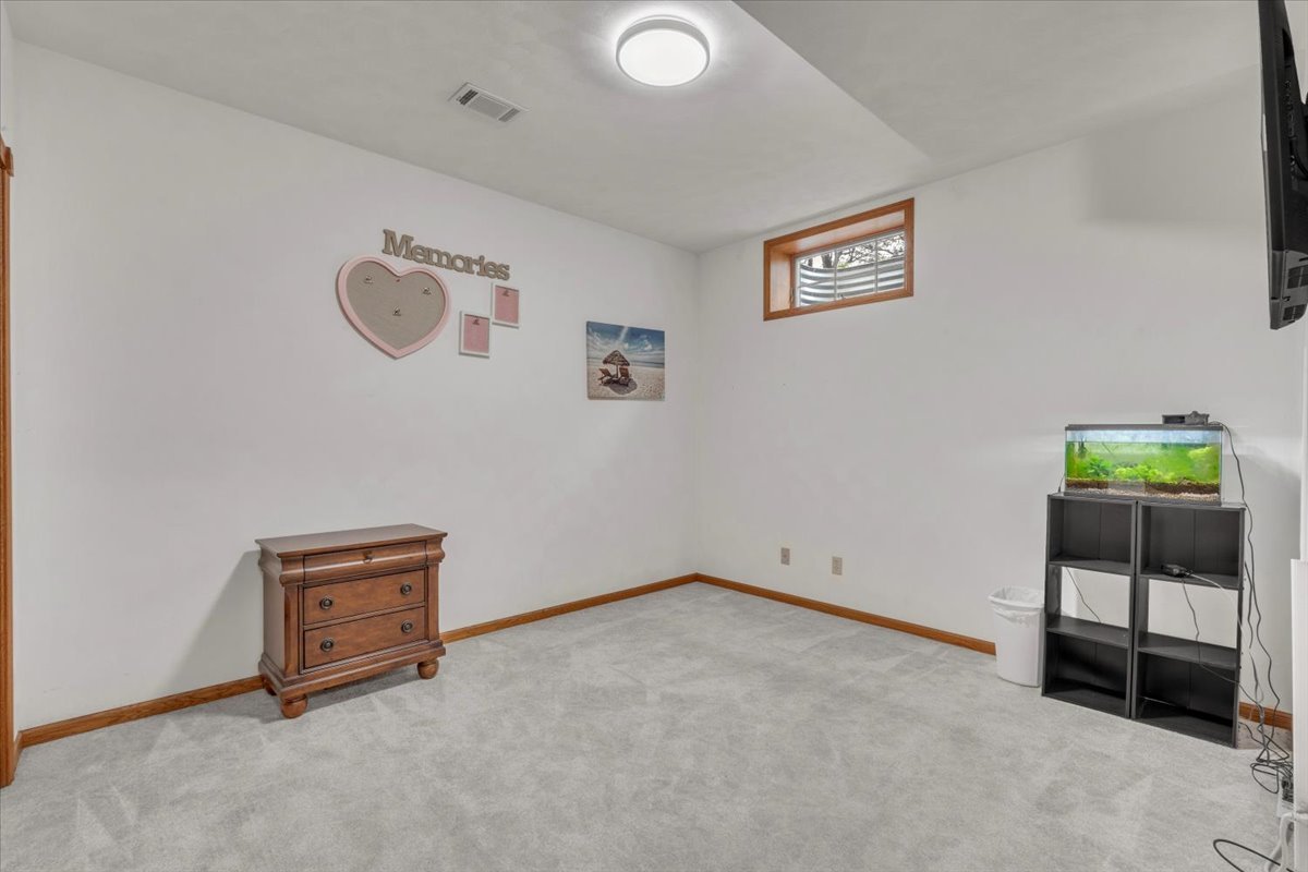 3402 76th Street, Moline, IL 61265