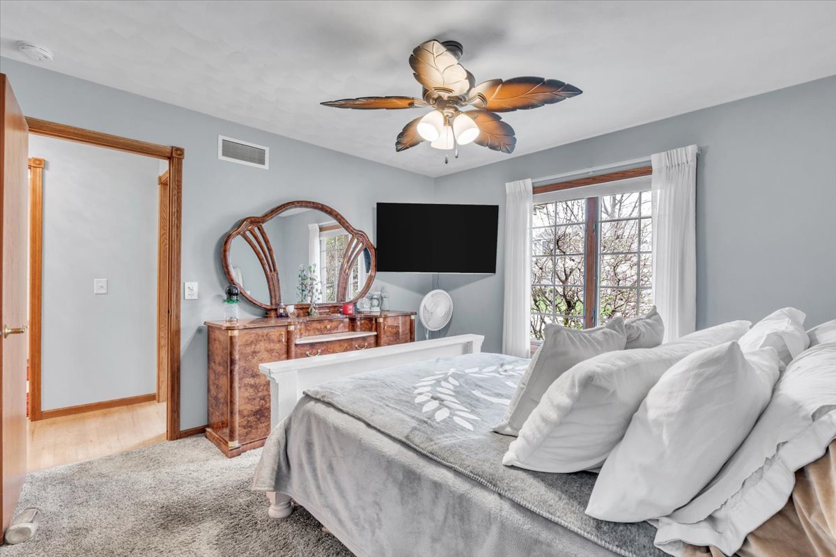 3402 76th Street, Moline, IL 61265