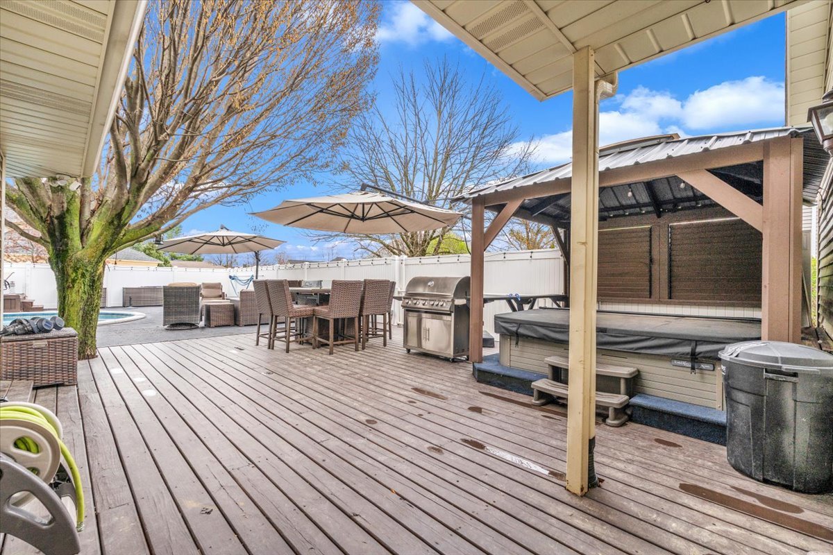 3402 76th Street, Moline, IL 61265