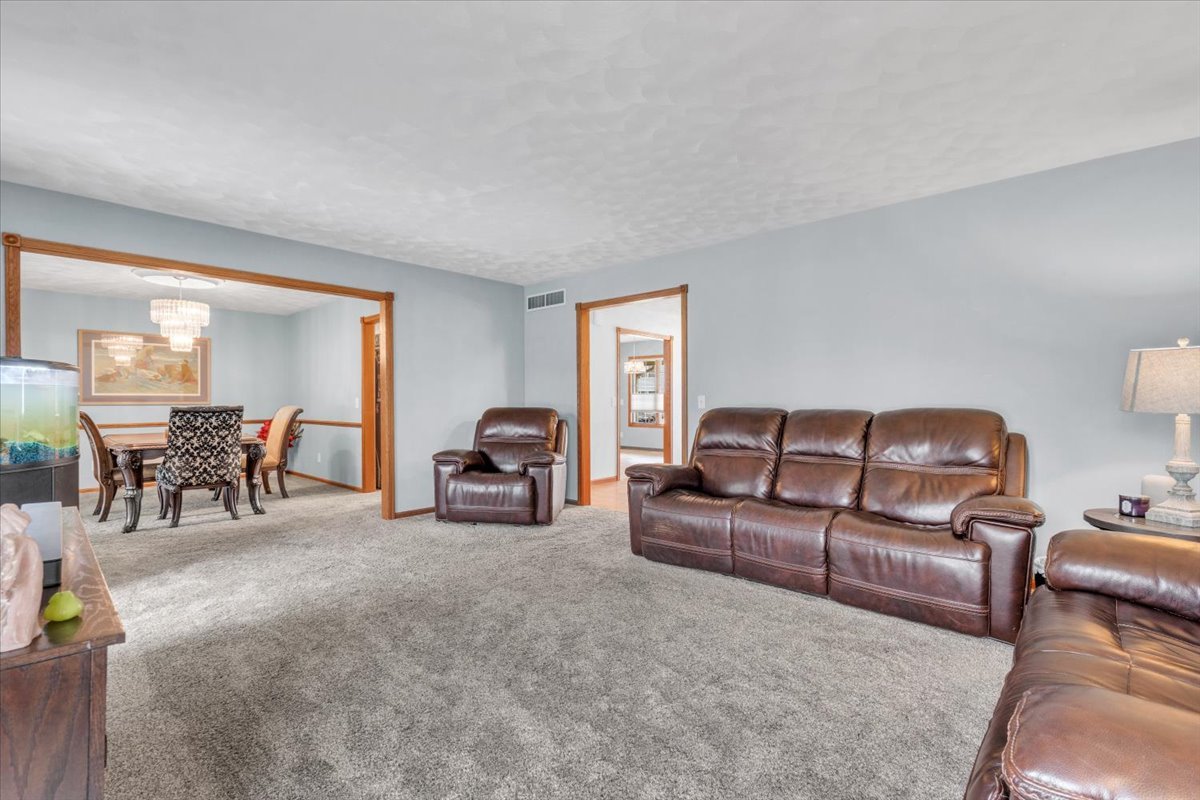 3402 76th Street, Moline, IL 61265