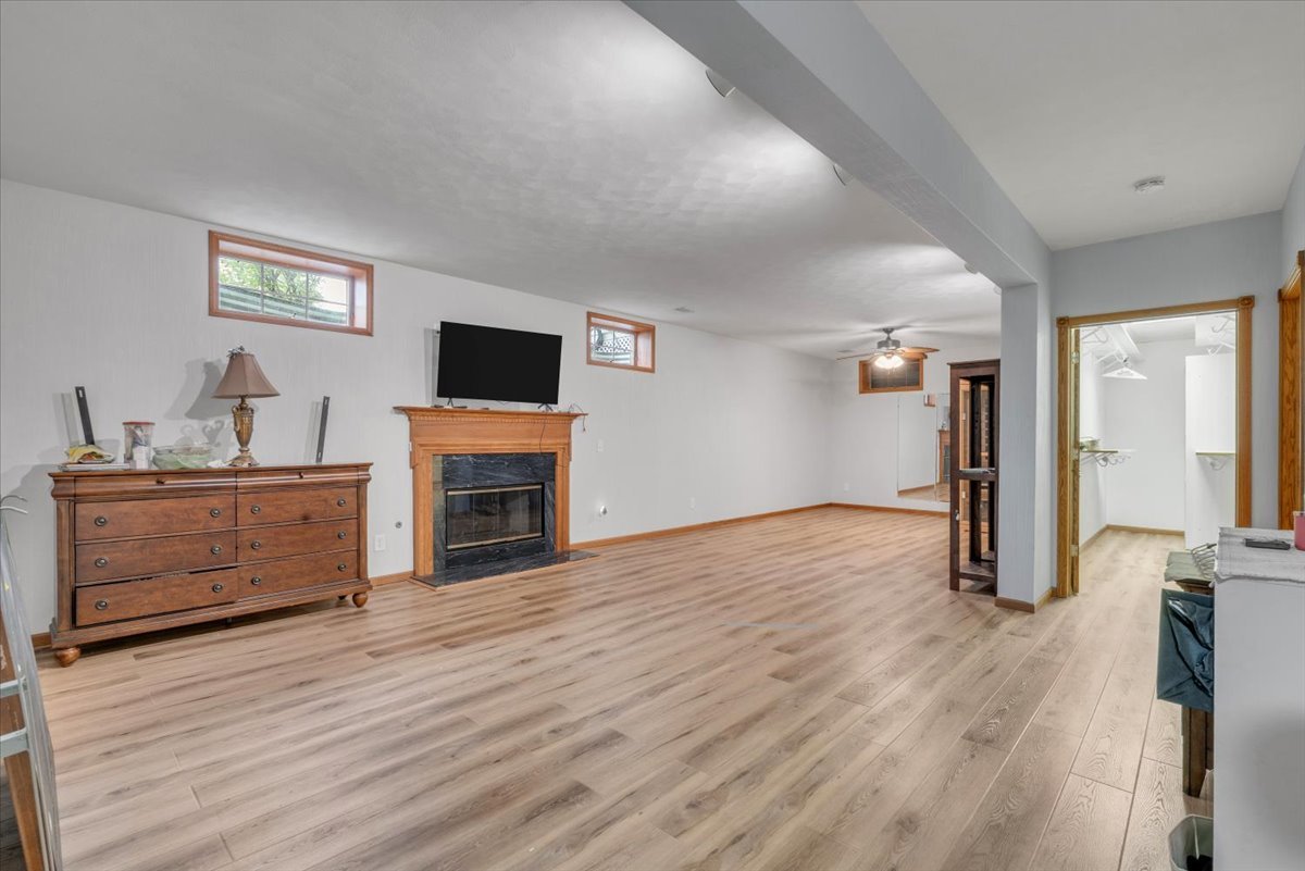 3402 76th Street, Moline, IL 61265