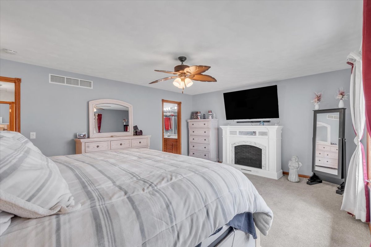 3402 76th Street, Moline, IL 61265