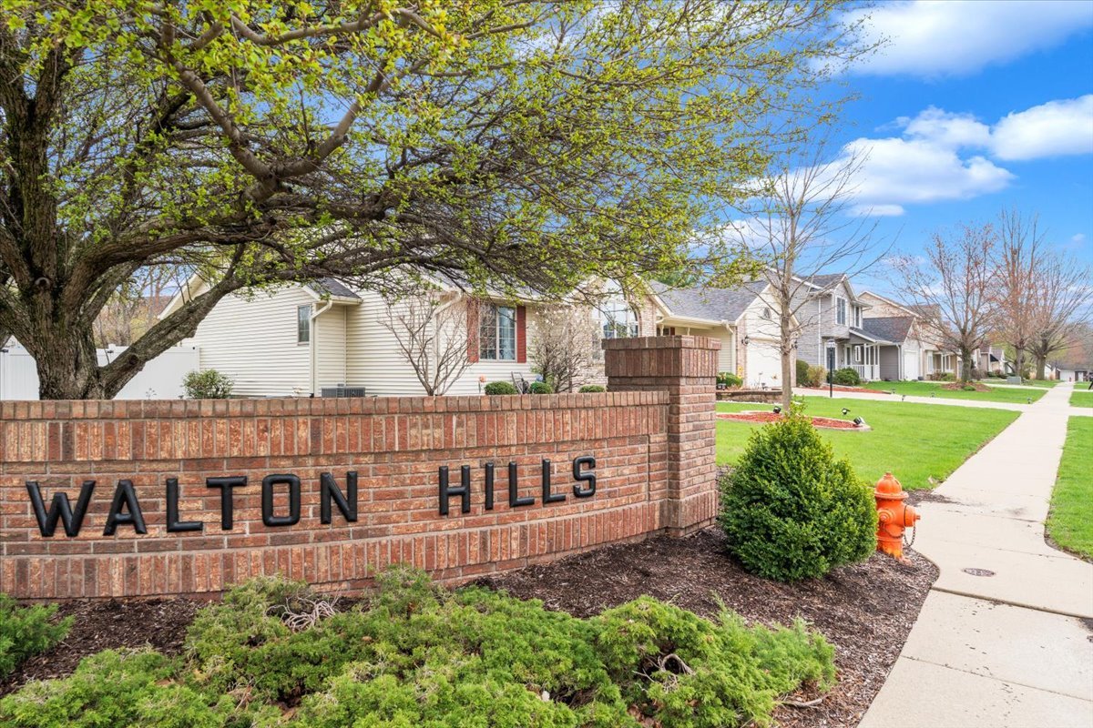 3402 76th Street, Moline, IL 61265