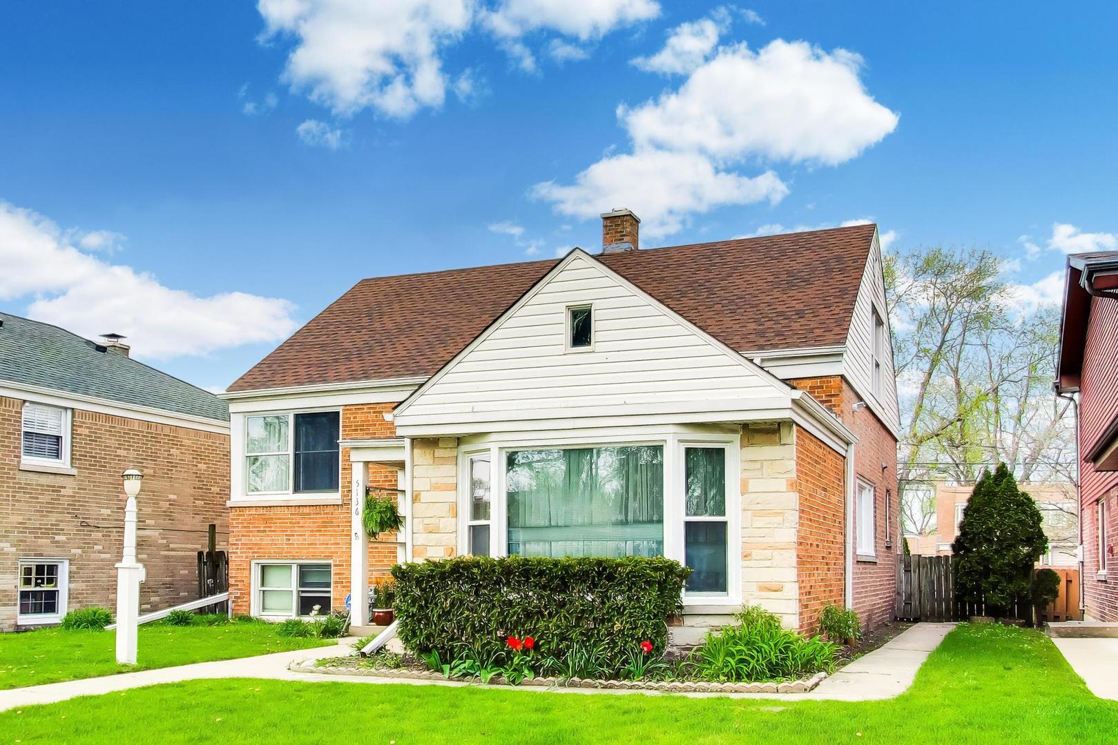 5136 W Lee Street, Skokie, IL 60077