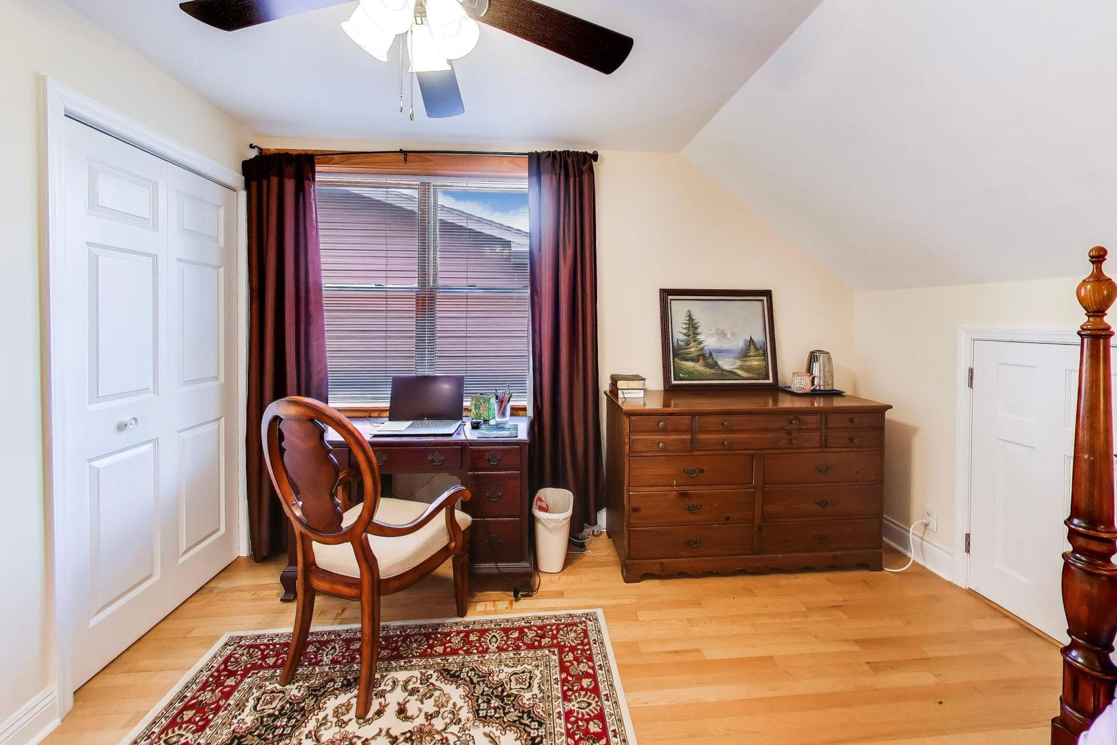 5136 W Lee Street, Skokie, IL 60077