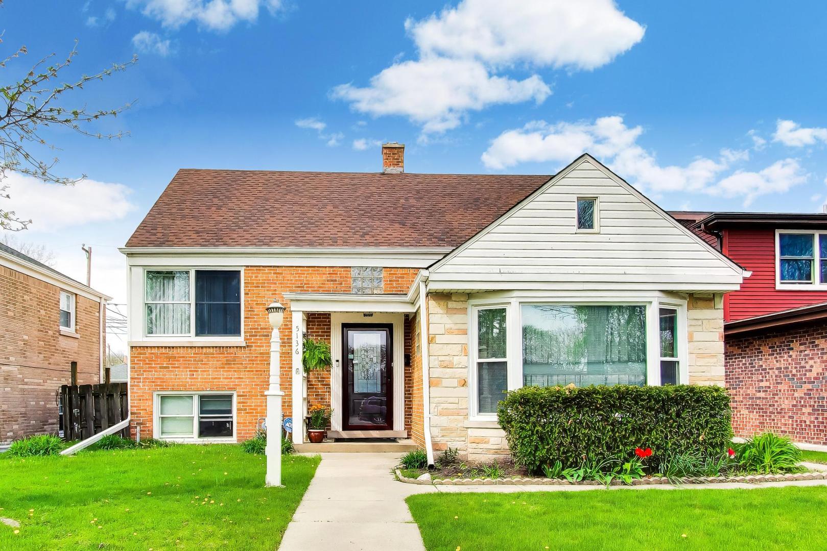 5136 W Lee Street, Skokie, IL 60077