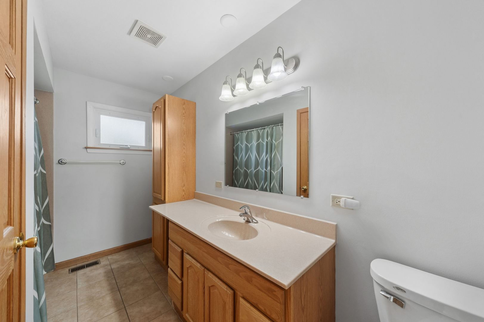 2007 N Spruce Terrace, Arlington Heights, IL 60004
