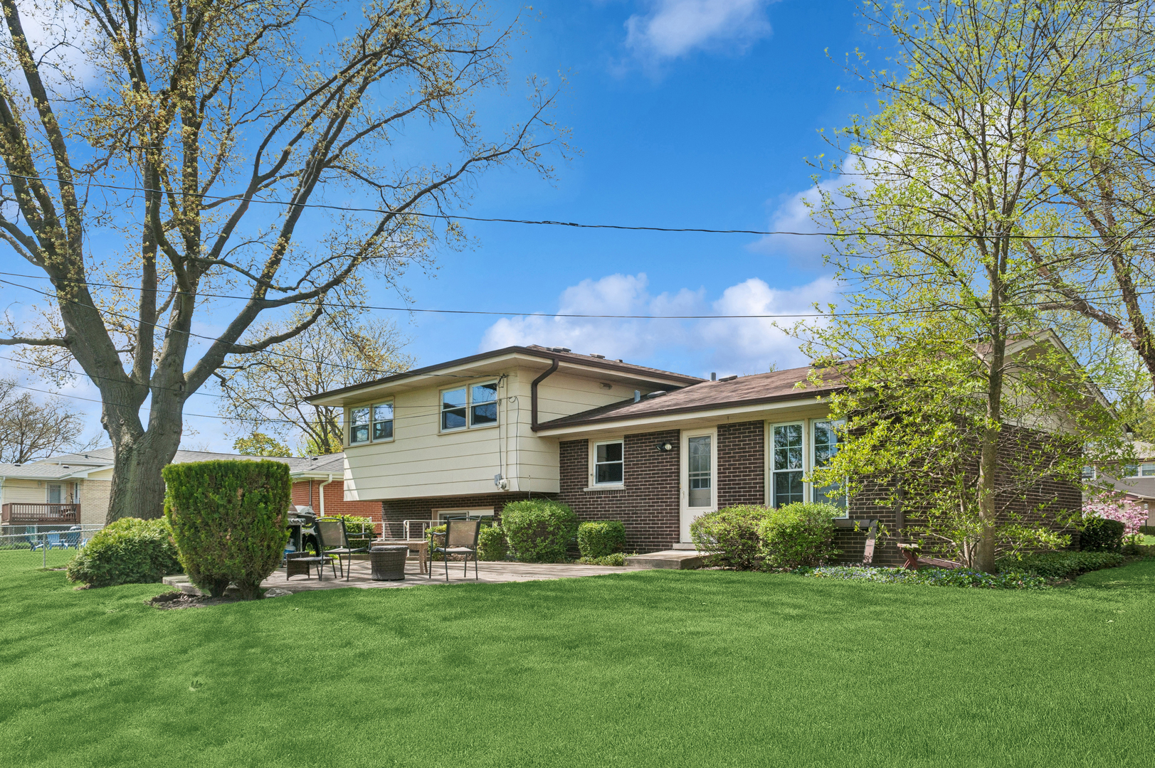 2007 N Spruce Terrace, Arlington Heights, IL 60004