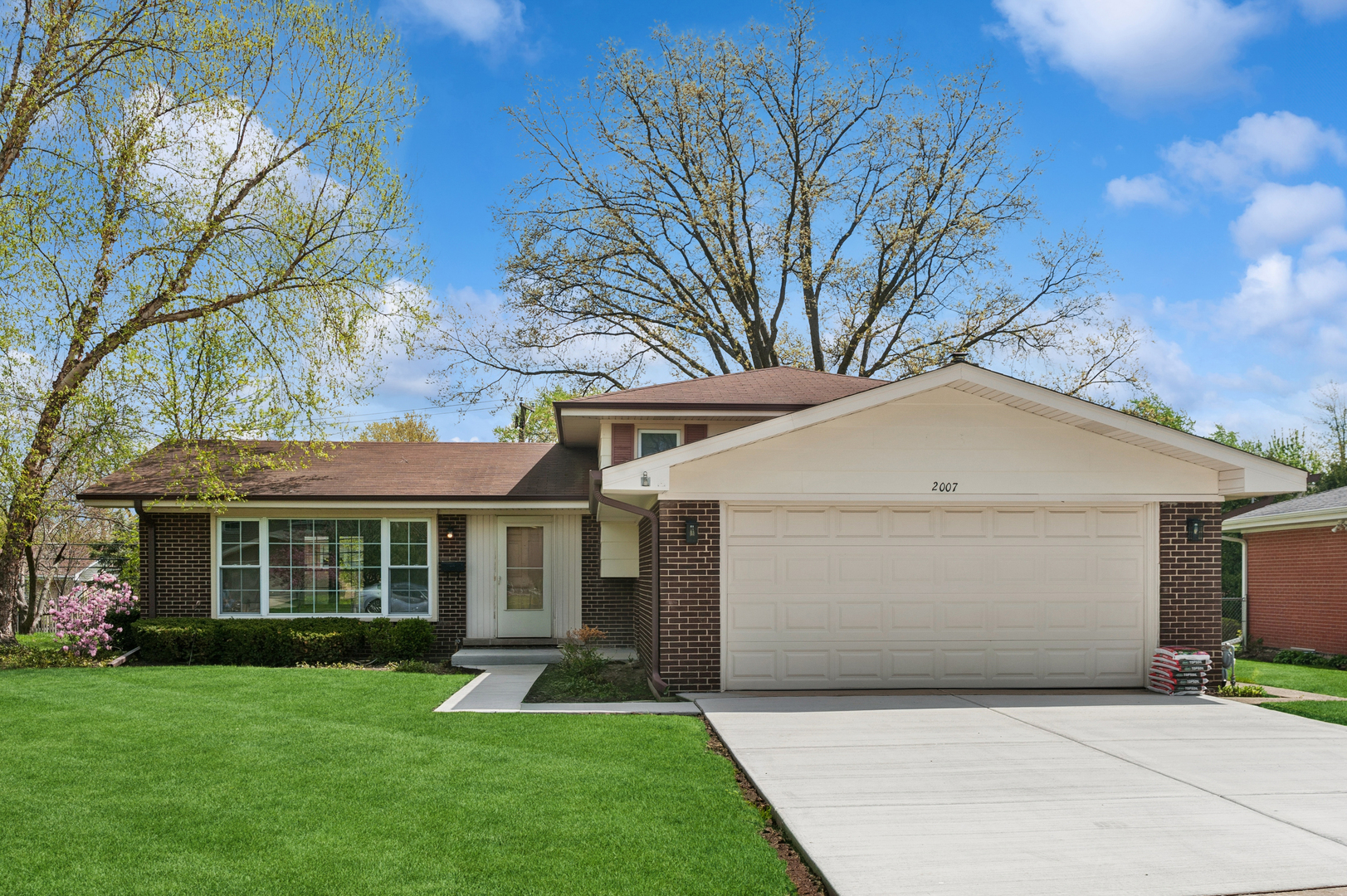 2007 N Spruce Terrace, Arlington Heights, IL 60004