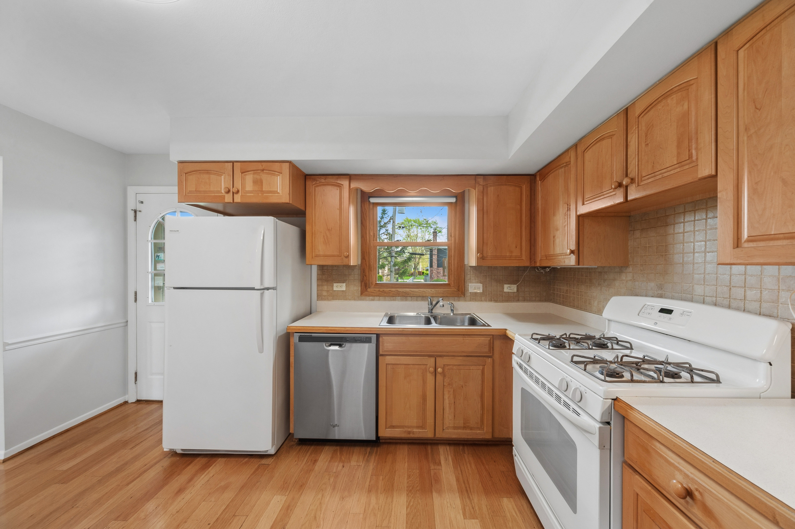 2007 N Spruce Terrace, Arlington Heights, IL 60004