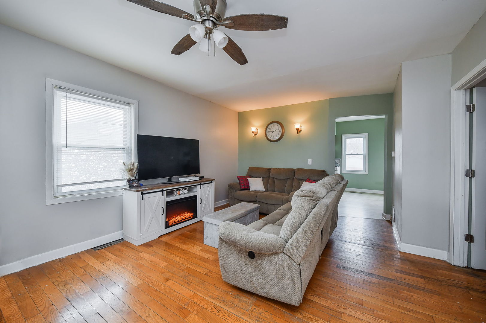 128 E Blair Street, West Chicago, IL 60185