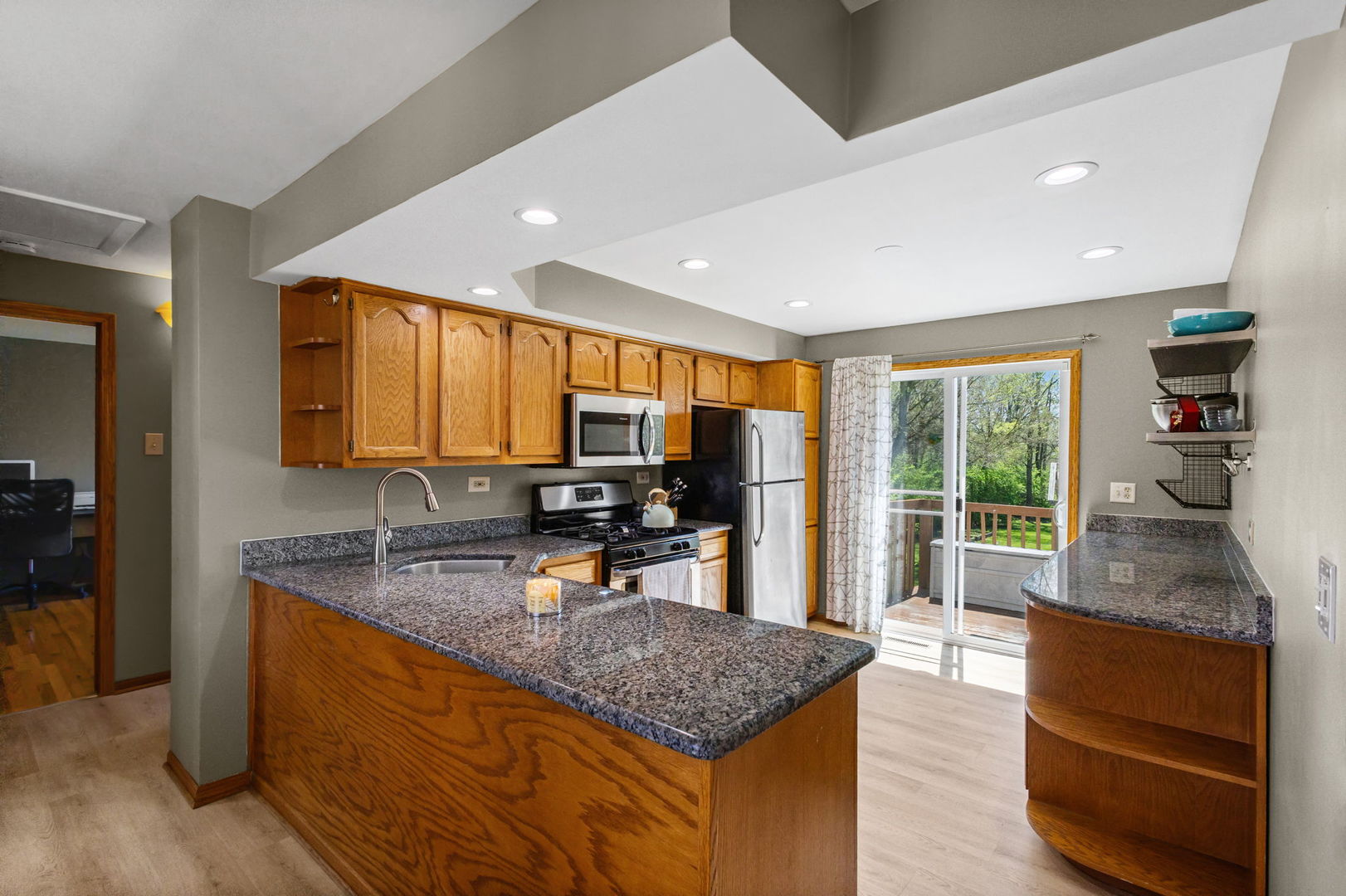 8359 W Lincoln Highway, Frankfort, IL 60423