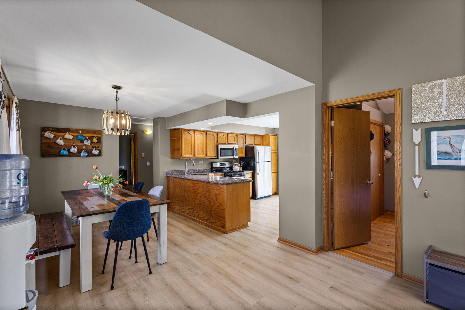 8359 W Lincoln Highway, Frankfort, IL 60423