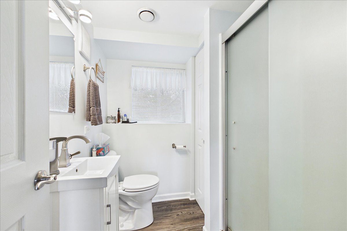 2N548 Pleasant Avenue, Glen Ellyn, IL 60137