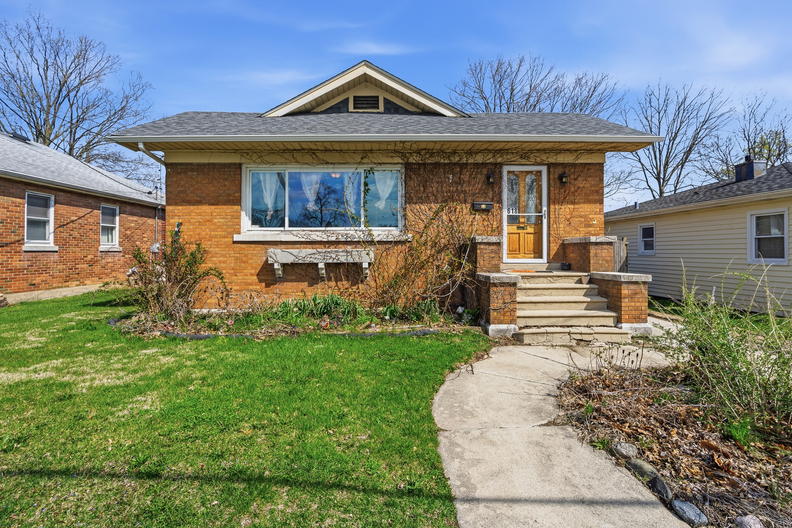 618 E 12th Street, Lockport, IL 60441