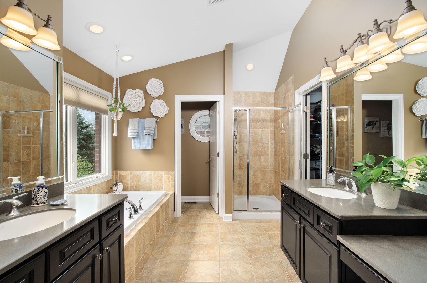 271 Arbor Glen Boulevard #271, Schaumburg, IL 60195