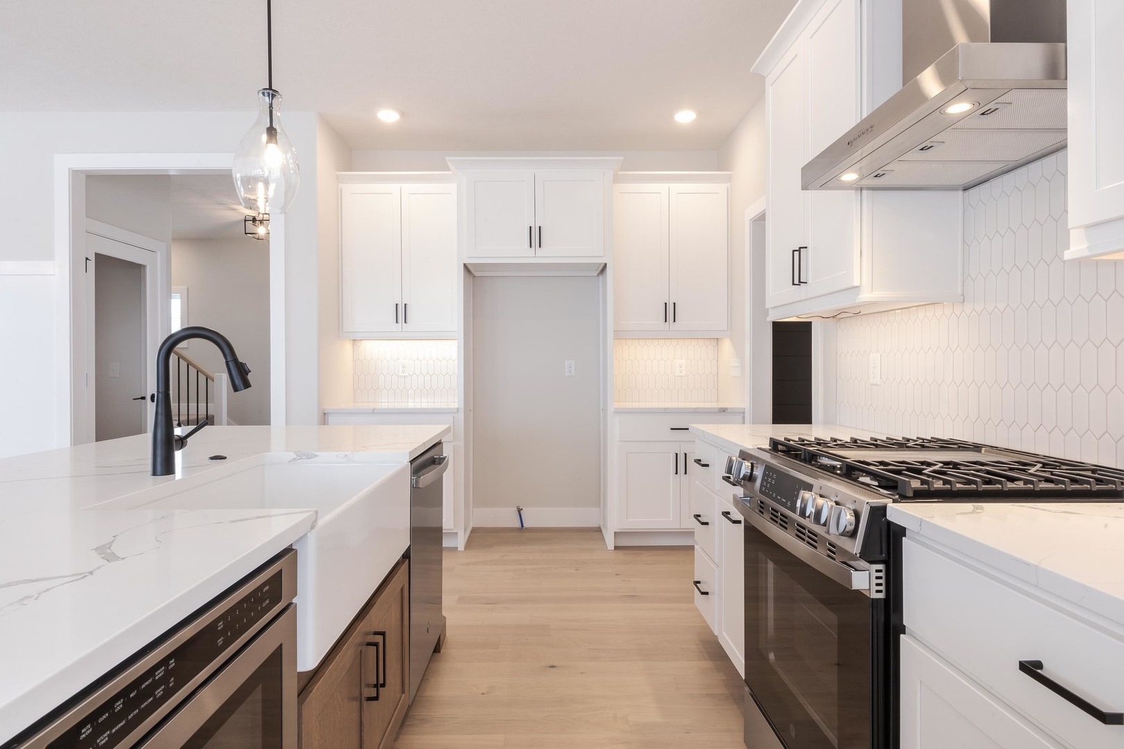 5012 Castlebar Drive, Bloomington, IL 61705