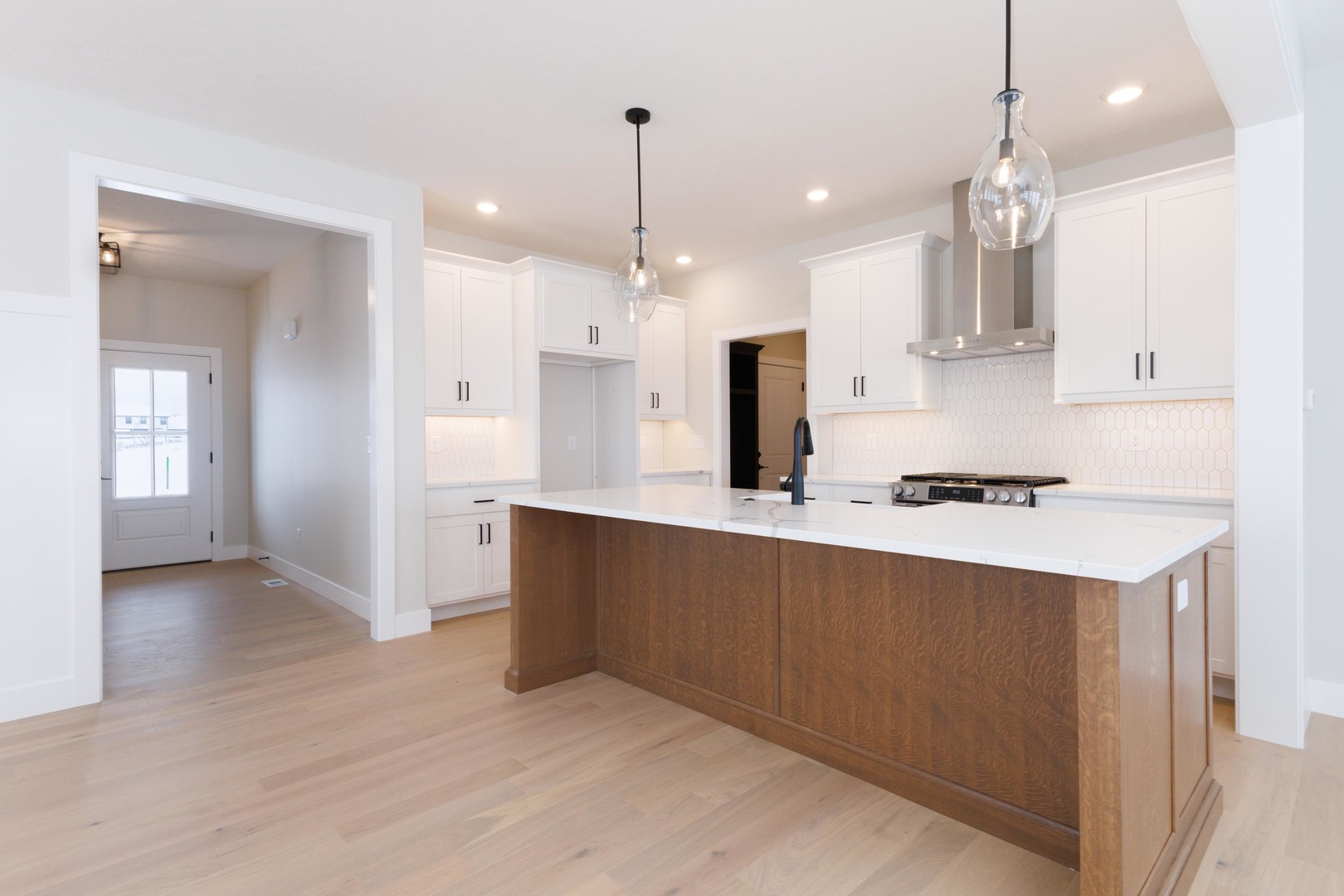 5012 Castlebar Drive, Bloomington, IL 61705