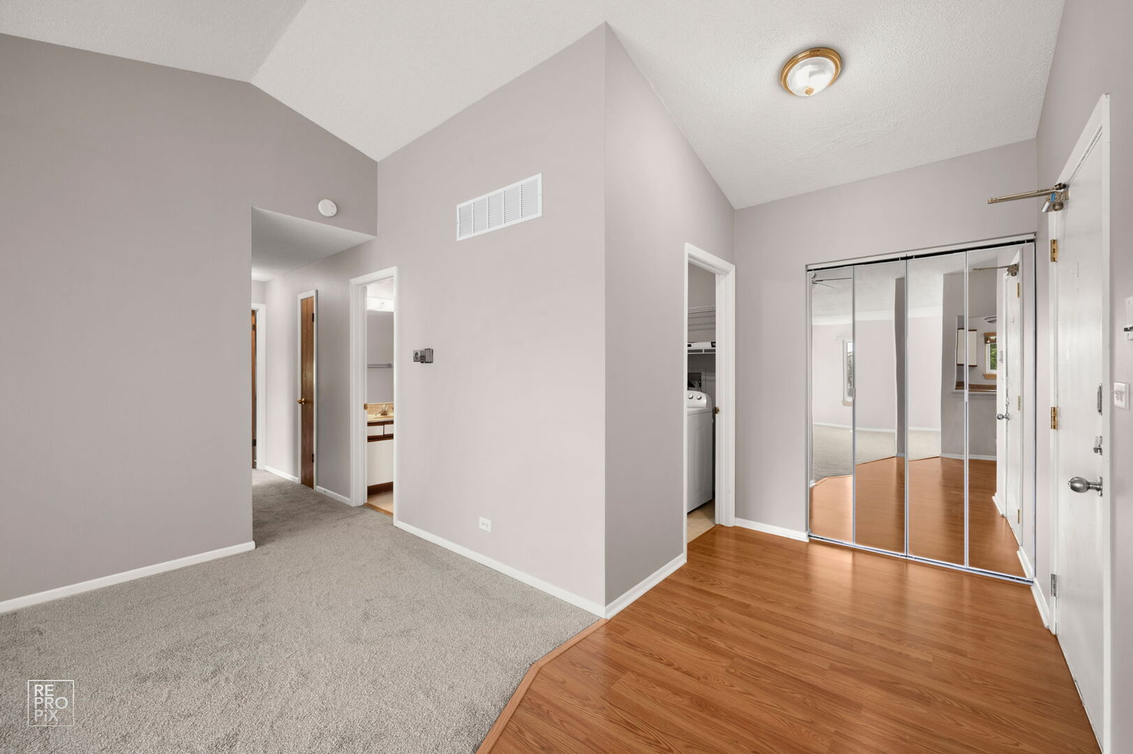 321 Clairemont Court #c, Aurora, IL 60504