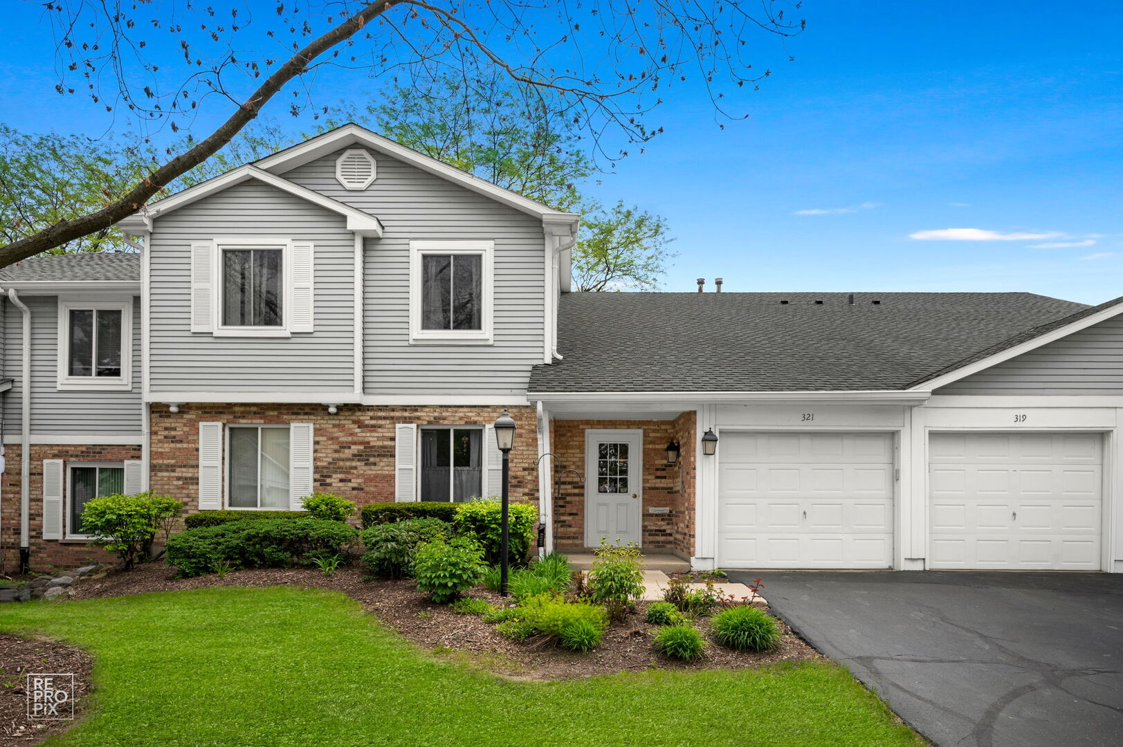 321 Clairemont Court #c, Aurora, IL 60504