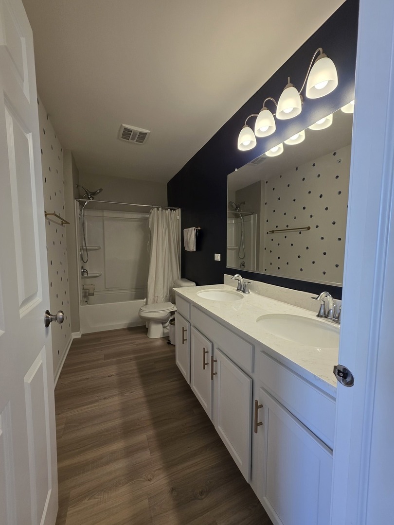 2707 Lily Lane, Rolling Meadows, IL 60008