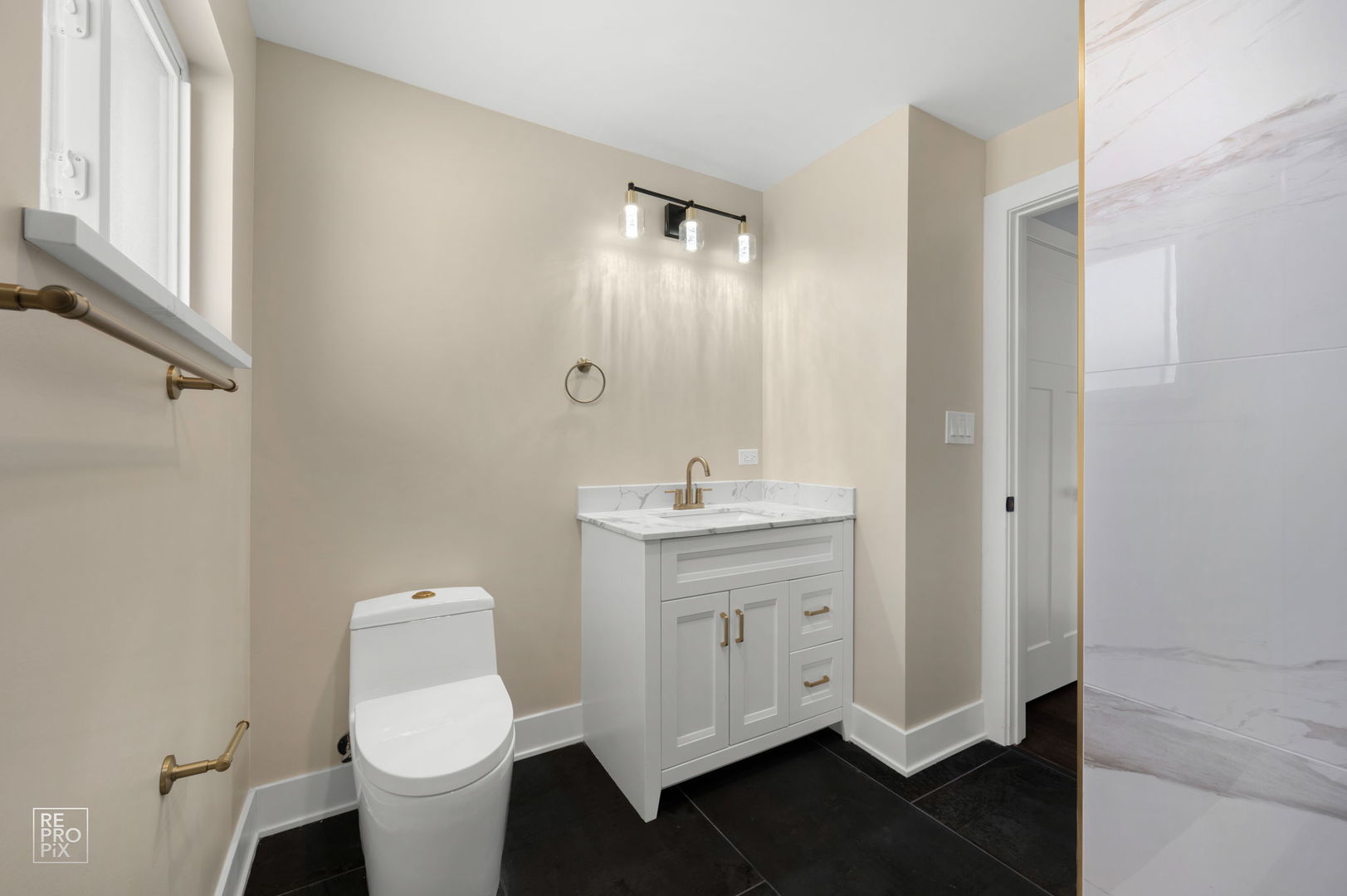 7954 S Kedvale Avenue, Chicago, IL 60652