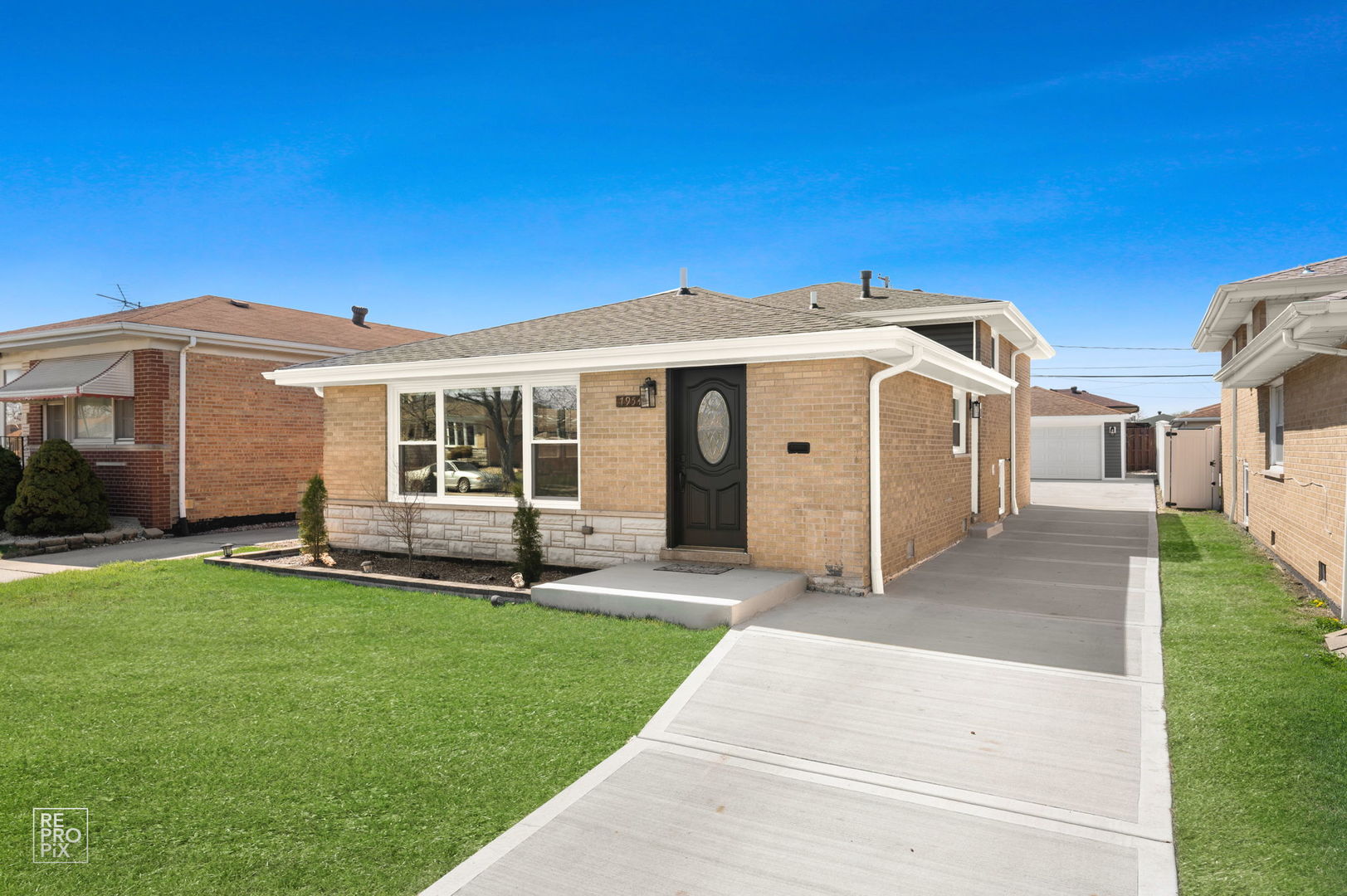 7954 S Kedvale Avenue, Chicago, IL 60652