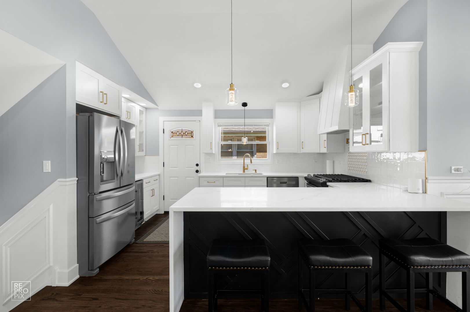 7954 S Kedvale Avenue, Chicago, IL 60652