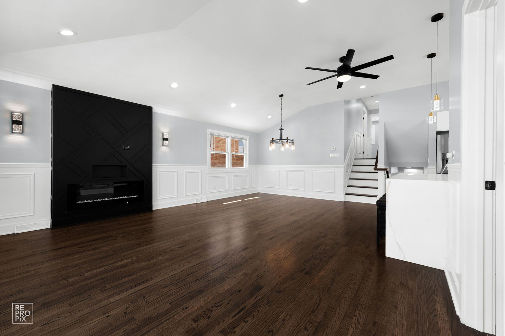 7954 S Kedvale Avenue, Chicago, IL 60652