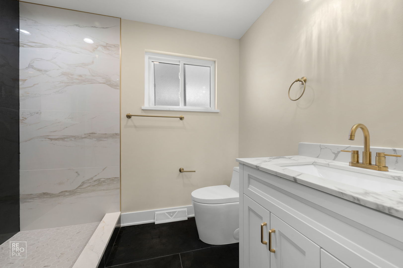 7954 S Kedvale Avenue, Chicago, IL 60652