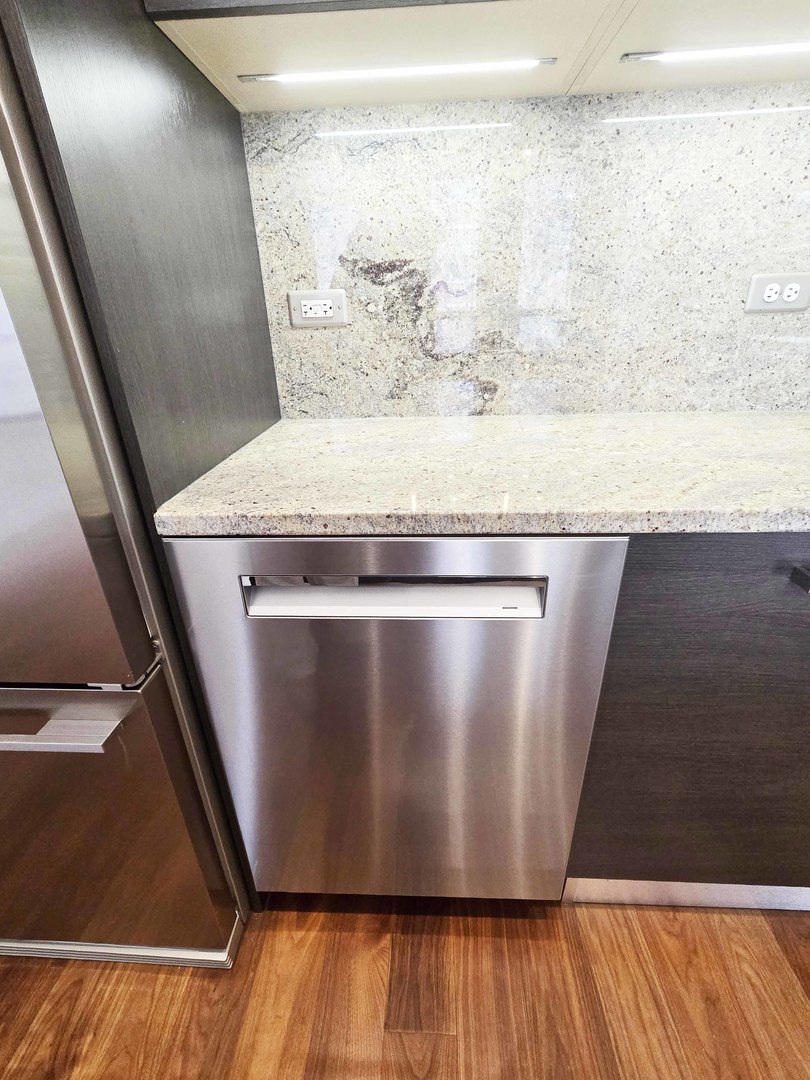 1100 W Adams Street #3N, Chicago, IL 60607