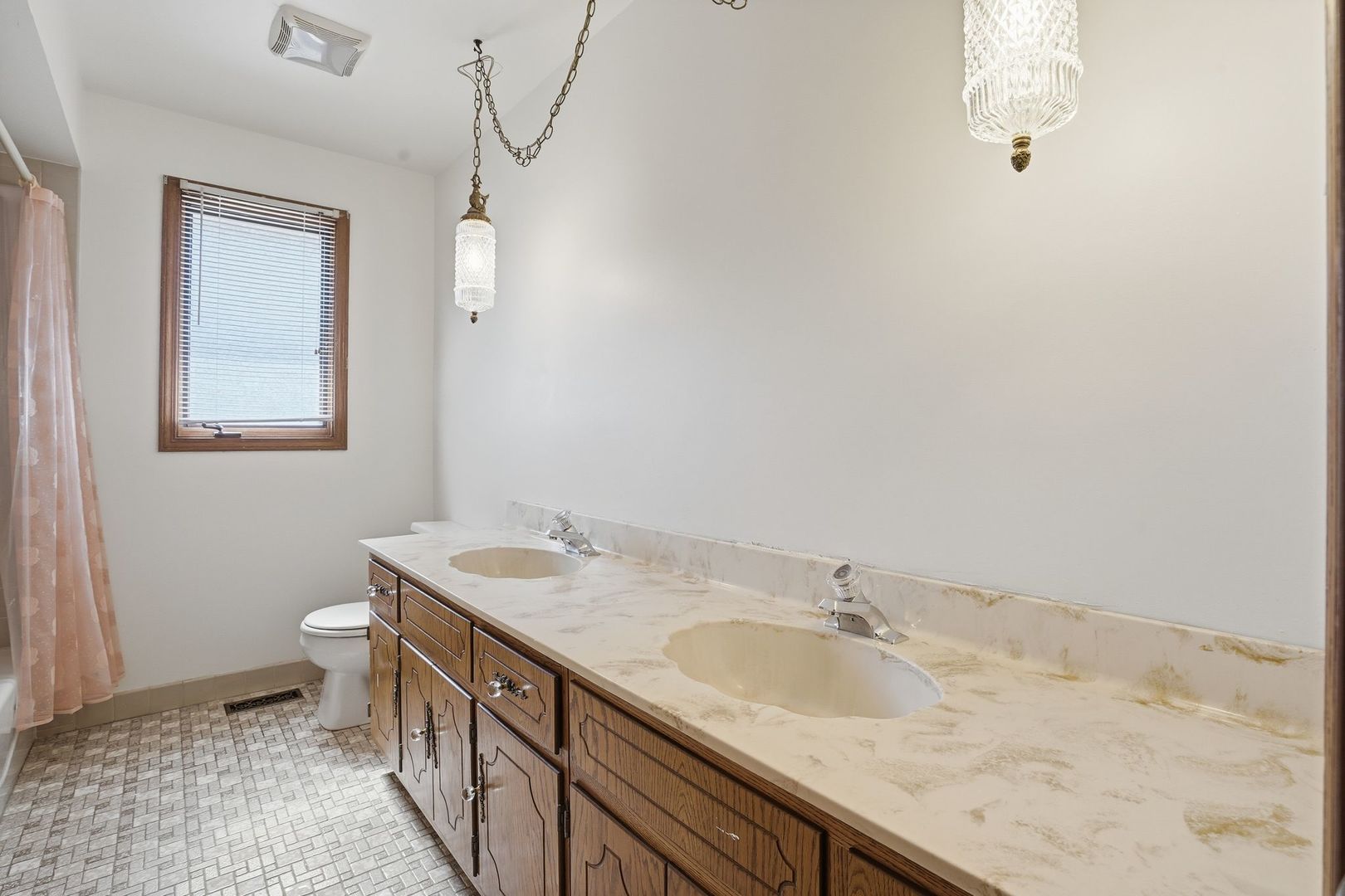 8512 161st Place, Tinley Park, IL 60487