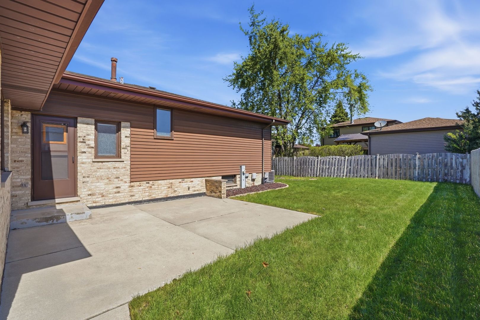 8512 161st Place, Tinley Park, IL 60487