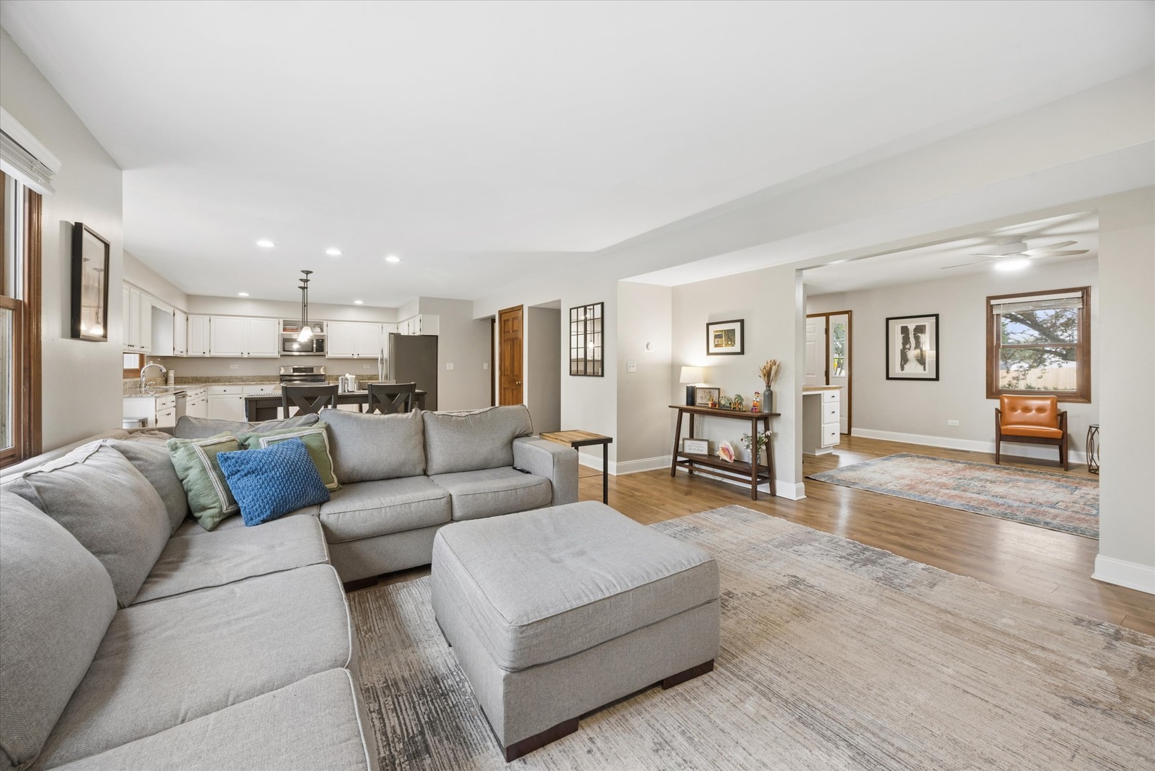 395 Southampton Drive, Geneva, IL 60134