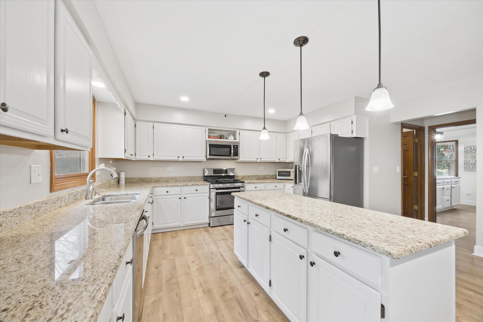 395 Southampton Drive, Geneva, IL 60134