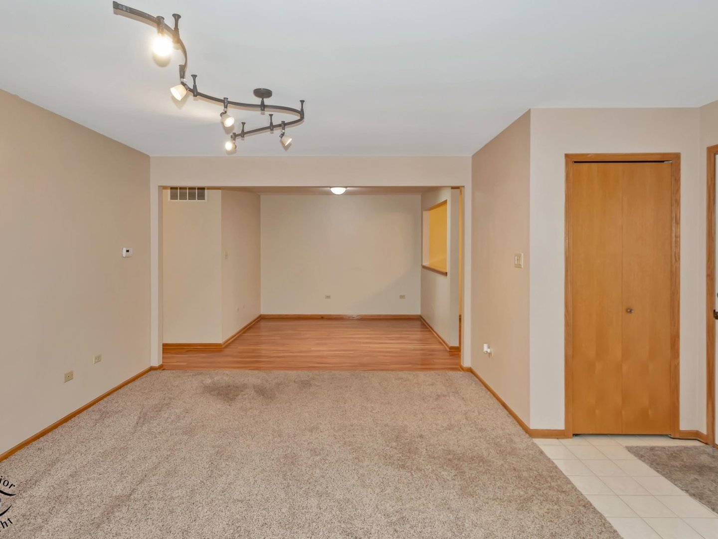 5014 W Circle Place, Crestwood, IL 60418