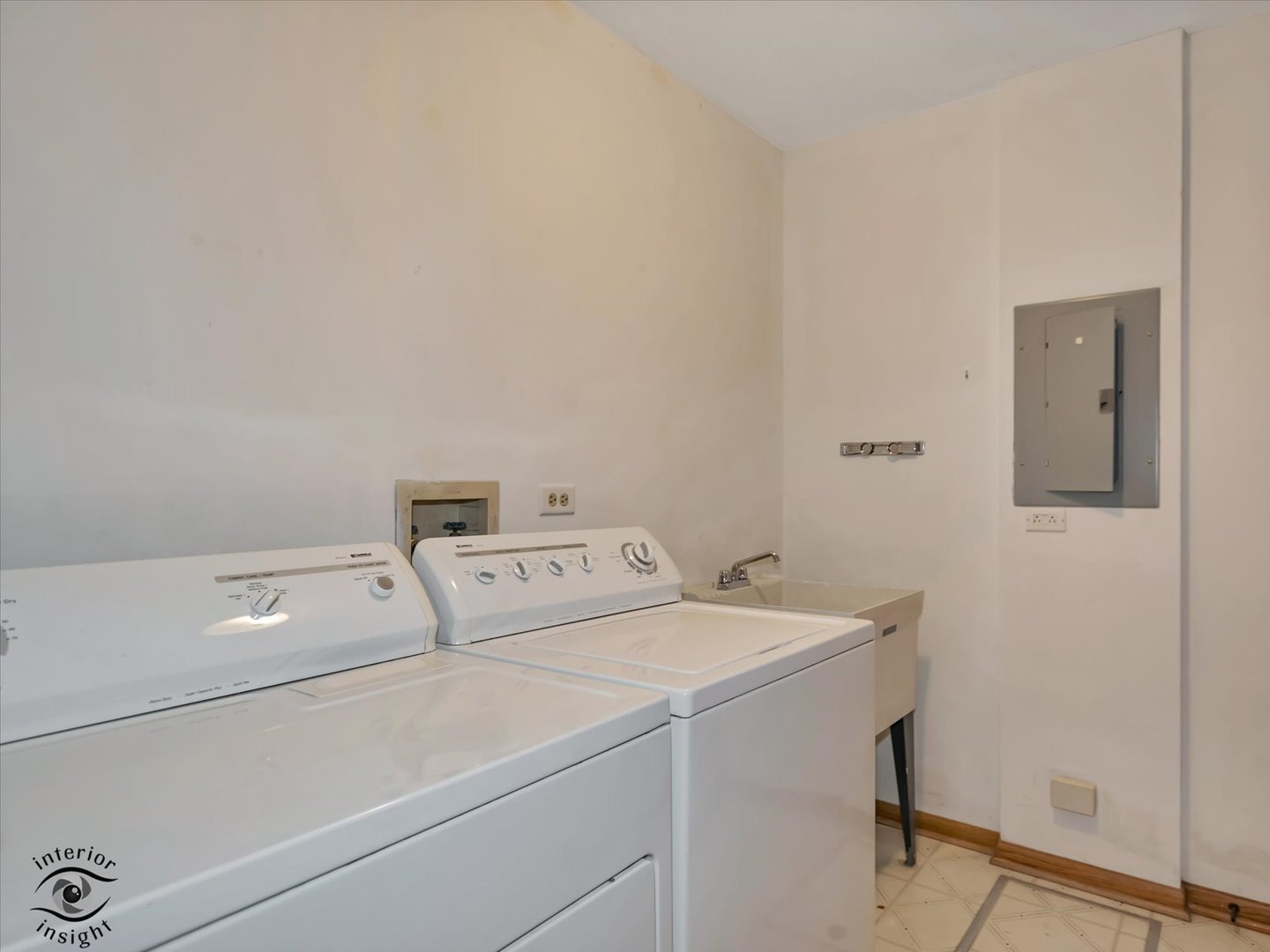 5014 W Circle Place, Crestwood, IL 60418