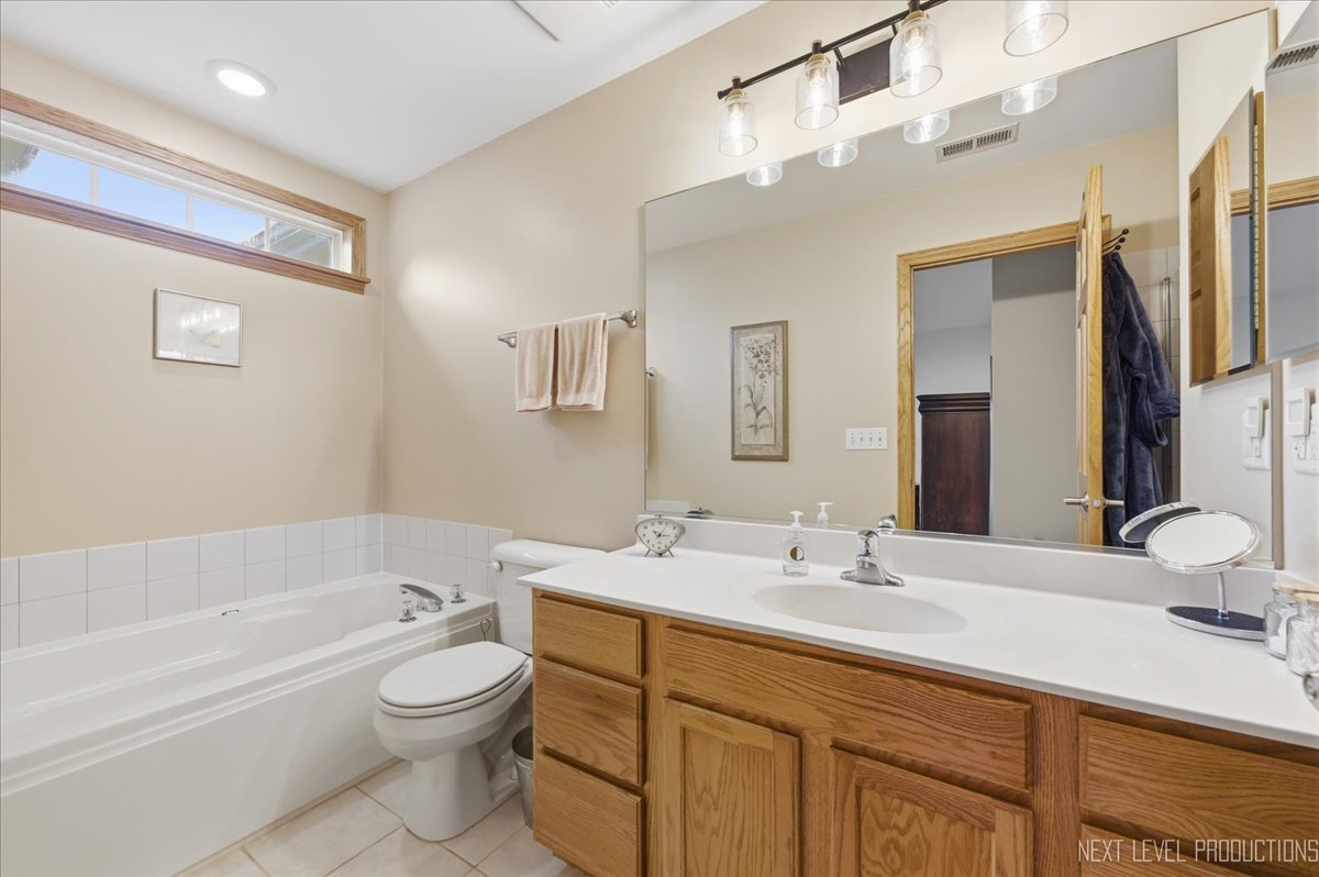 17660 S Alta Drive, Lockport, IL 60441