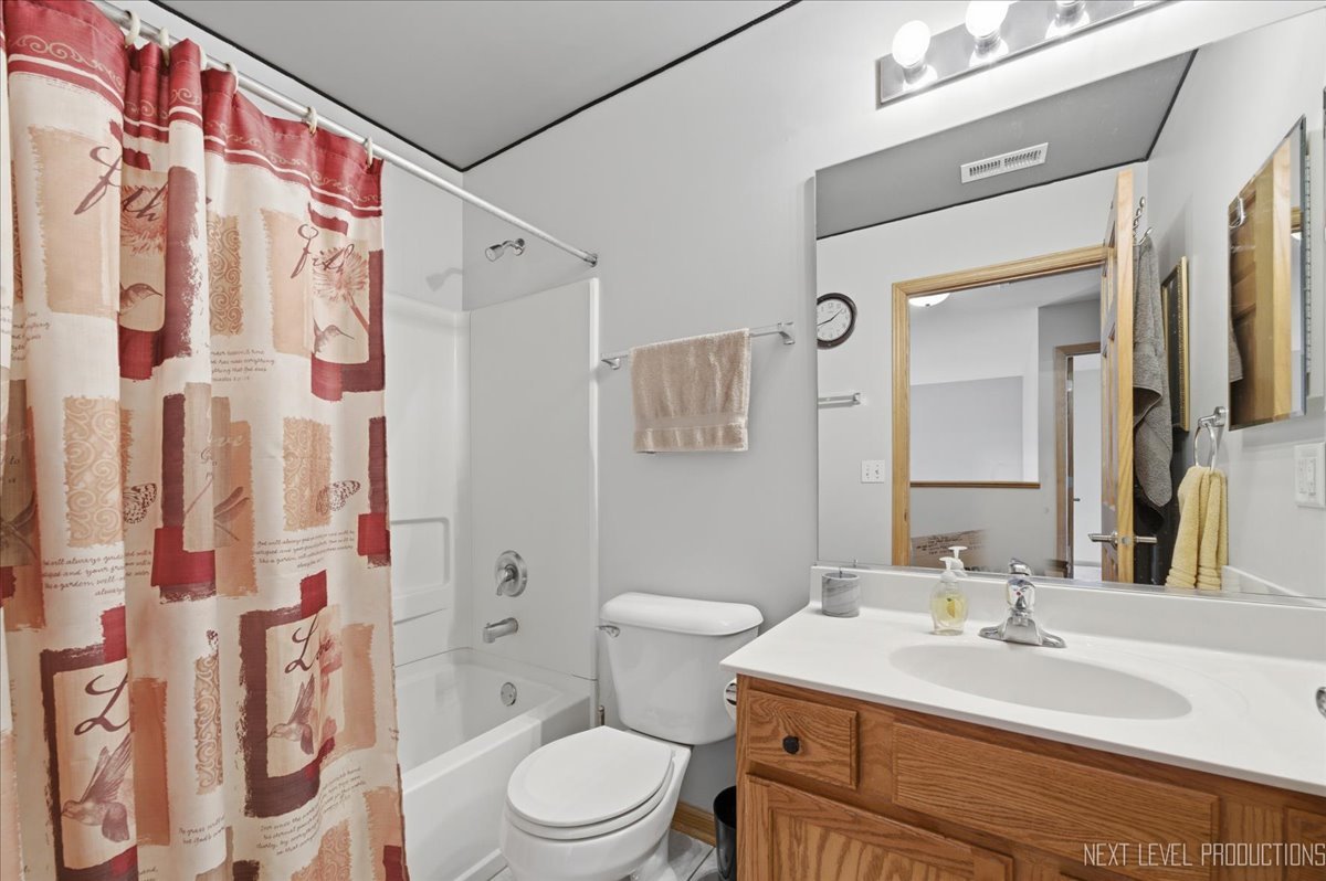 17660 S Alta Drive, Lockport, IL 60441