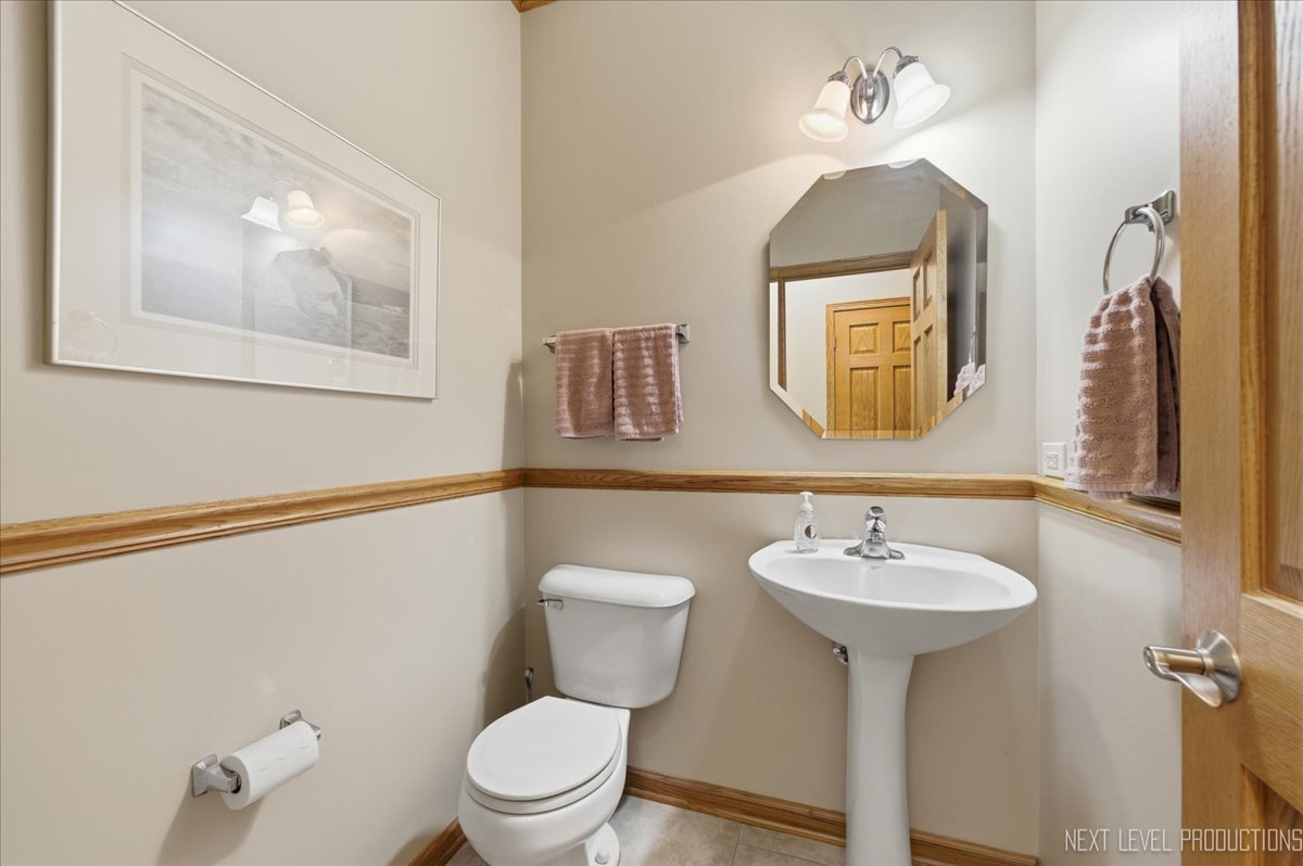 17660 S Alta Drive, Lockport, IL 60441