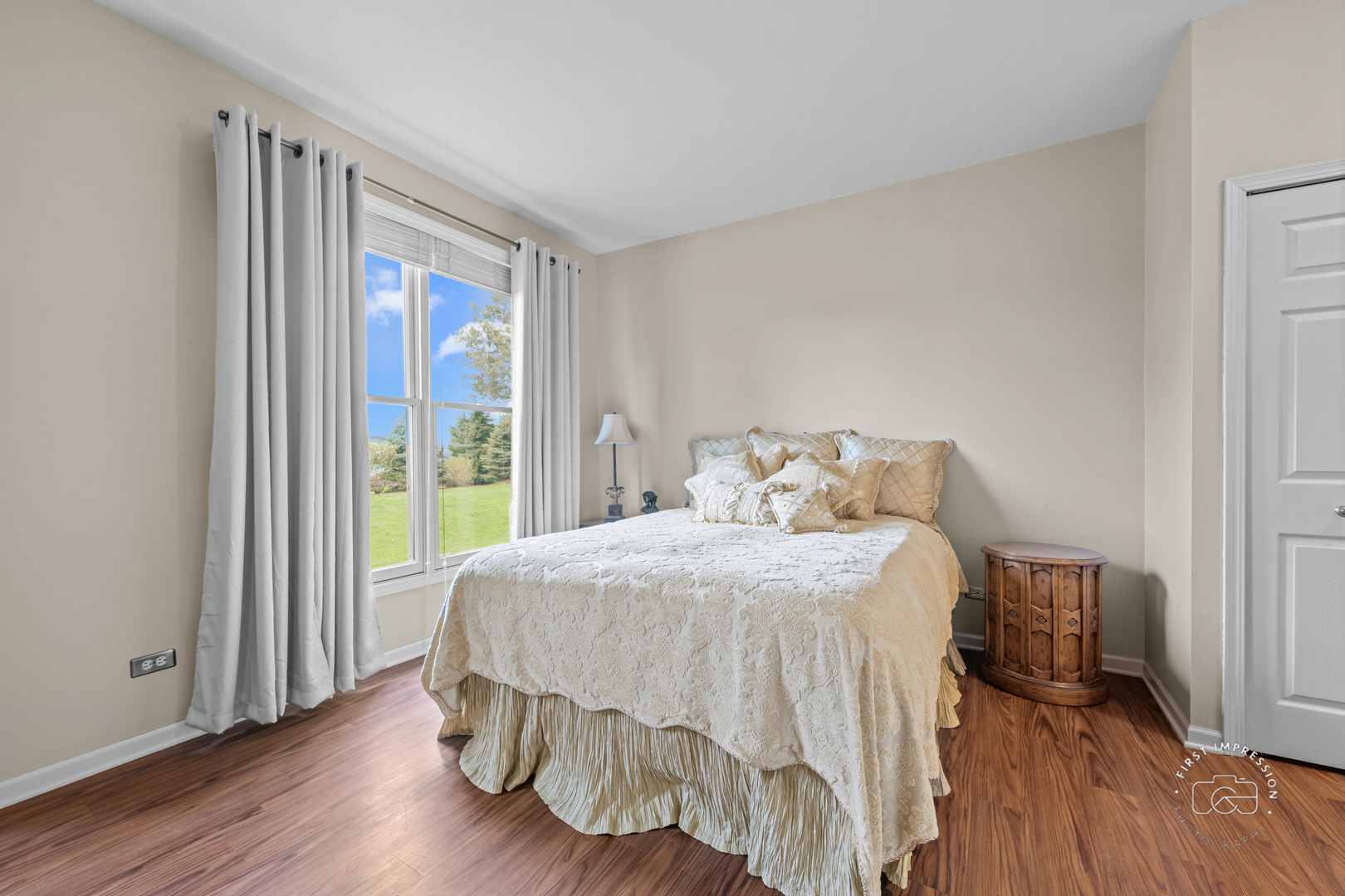 1200 Tennyson Lane #8, Naperville, IL 60540