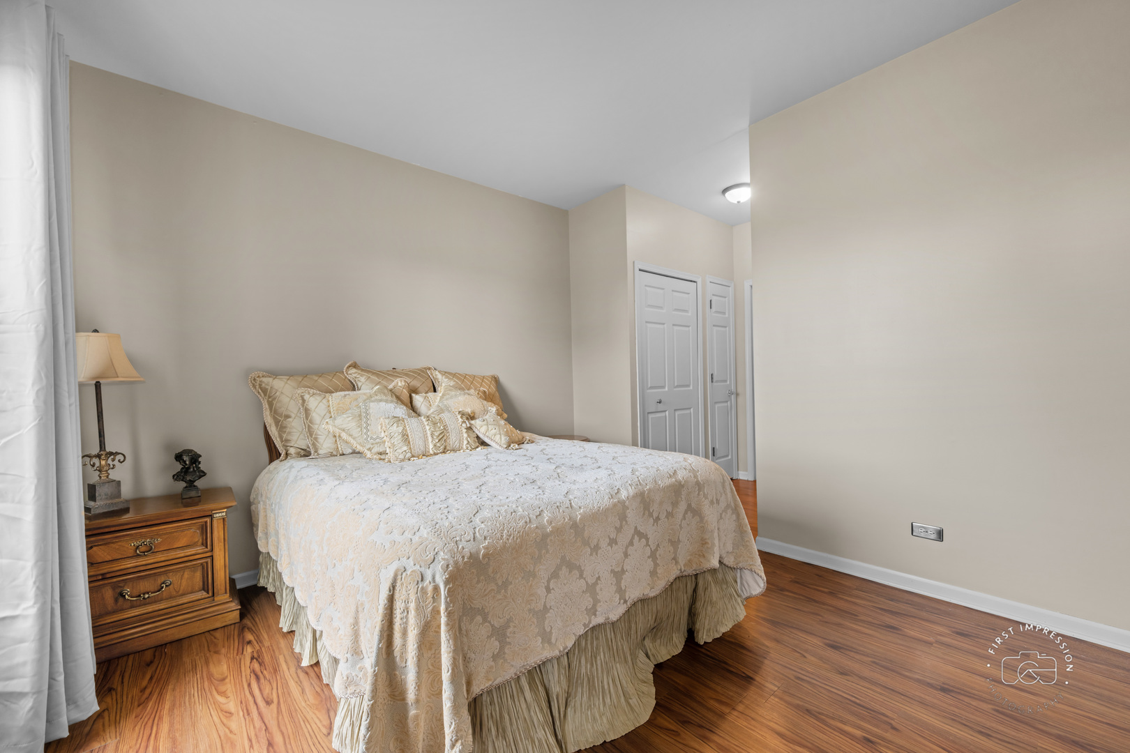 1200 Tennyson Lane #8, Naperville, IL 60540