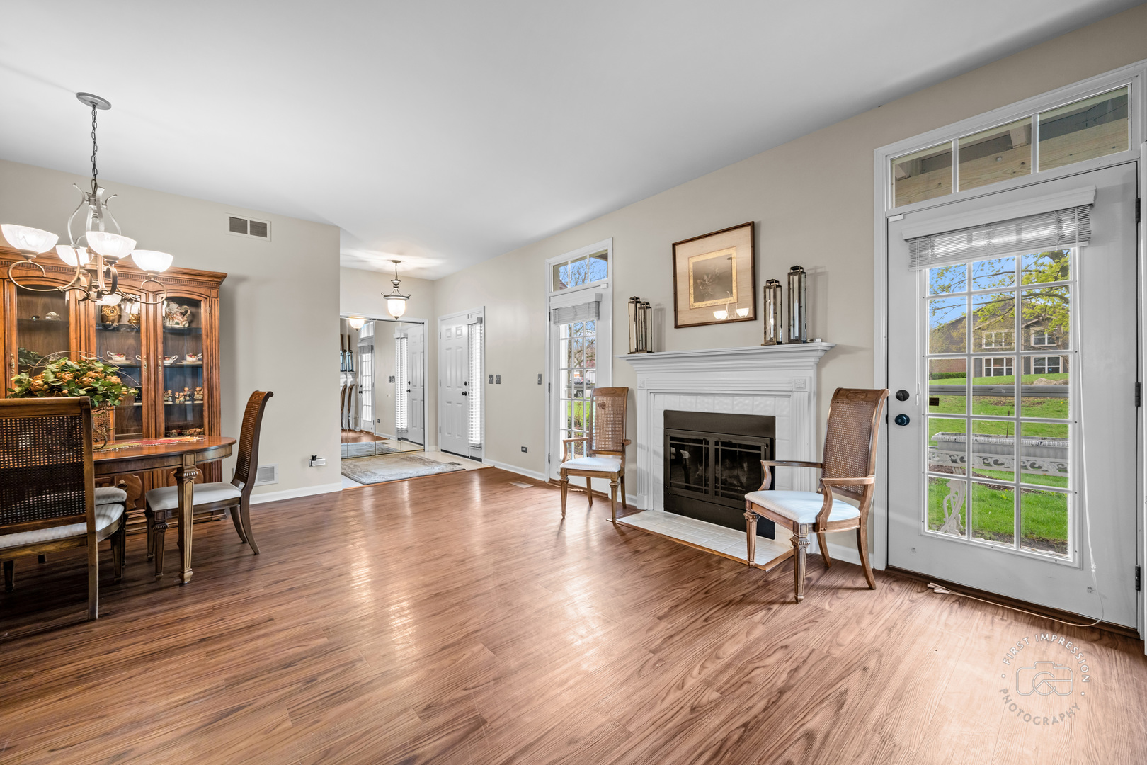 1200 Tennyson Lane #8, Naperville, IL 60540